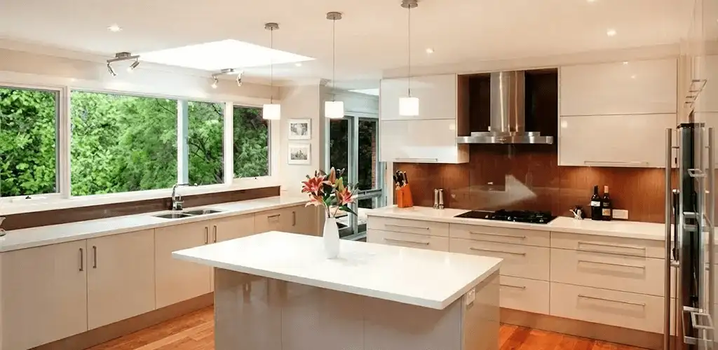 Kitchen cabinet refacing and remodel results in a modern kitchen in Austin, TX